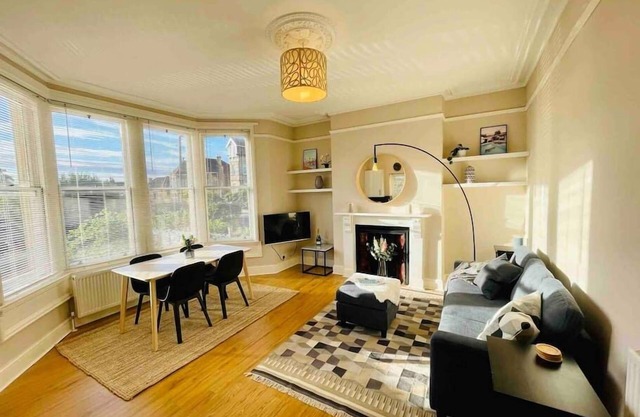 Bright, spacious apartment with off-road parking