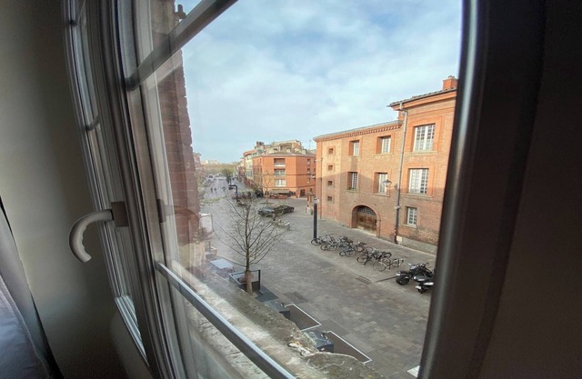 Bright studio apartment near Capitole