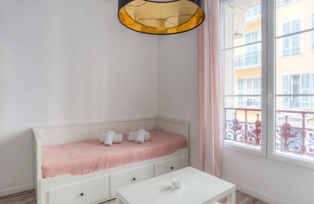Bright studio in Nice center, close to Jean Médecin and station - Welkeys