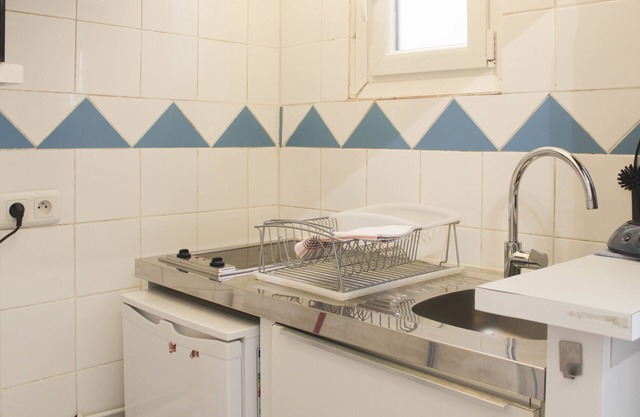 Bright studio located near Paris
