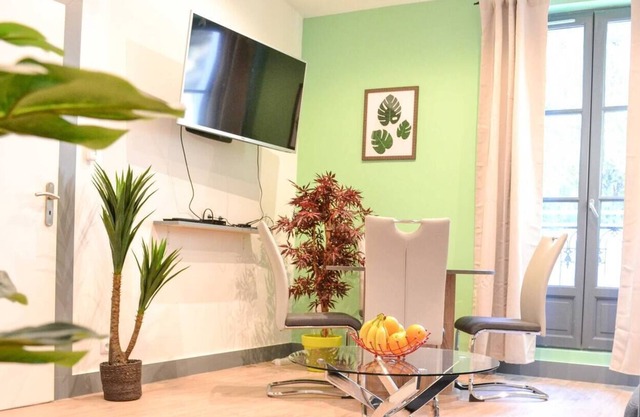 Bright T2 in the historic center with Clim/AC ★★★★★