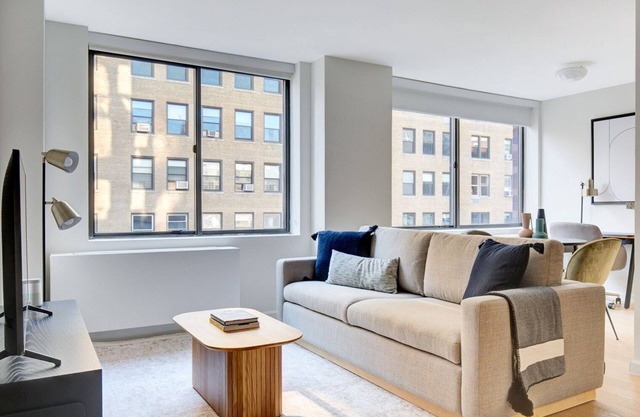 Bright UWS 1BR w/Elevator & Gym, walk to Central Park, by Blueground