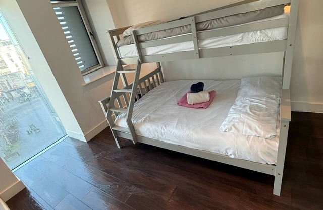 Britannia Point Living: Premium 2-Bedroom Apartment