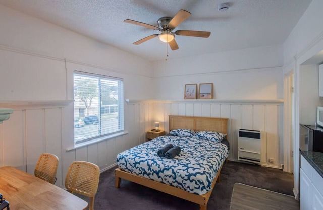 Broadway 1 - Clean Private Studio