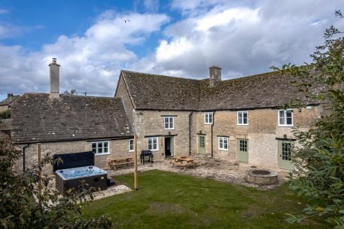 Brokenborough Farmhouse