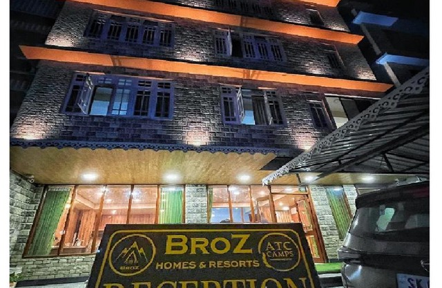 BroZ Nazom Retreat Gangtok