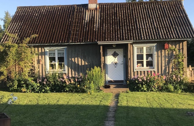 Brygghuset - stay in a cottage on a small farm