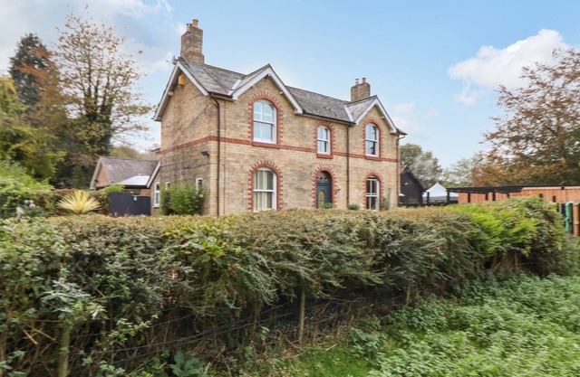 BRYN CEIRIOG, family friendly, luxury holiday cottage in Chirk