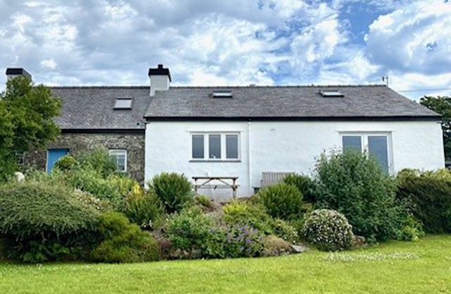 Bryn Goleu - Three Bedroom Cottage, Sleeps 6