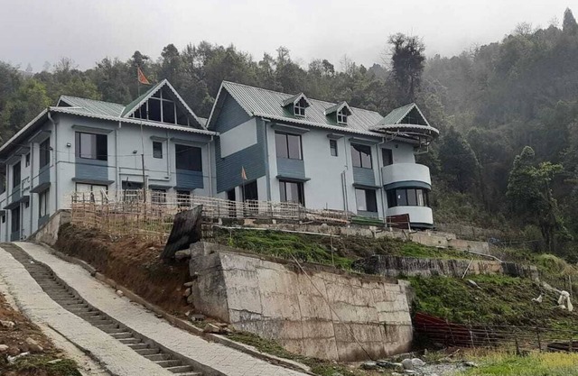 Buddha's Mirror Mountain Retreat
