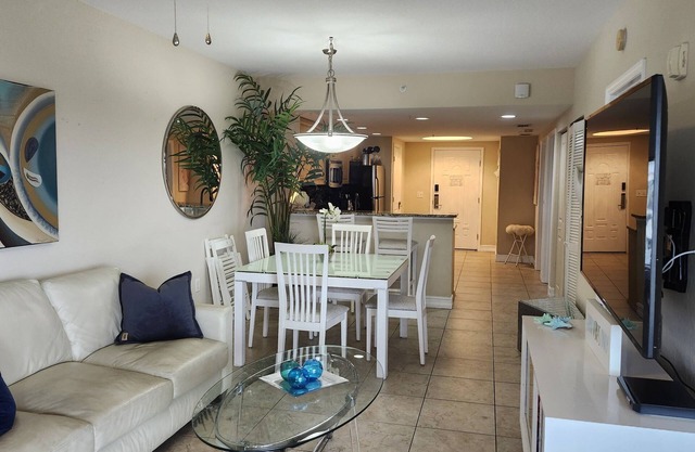 Budget-Friendly · Luxe Comfort & Style