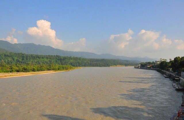 Budget Room on the Ganga - Spirituality Unlimitied