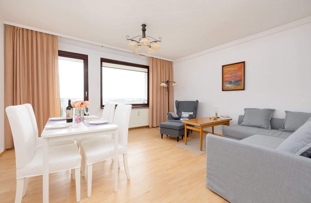 Budowlana 23 Kołobrzeg | Classic Apartment by the Parsęta River and Close to the