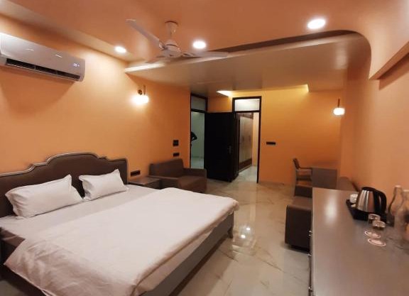 Bungalow 29 - Near World Trade Park