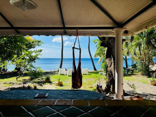 Bungalow enchanteur à Saint-Pierre avec vue sur la mer et jardin