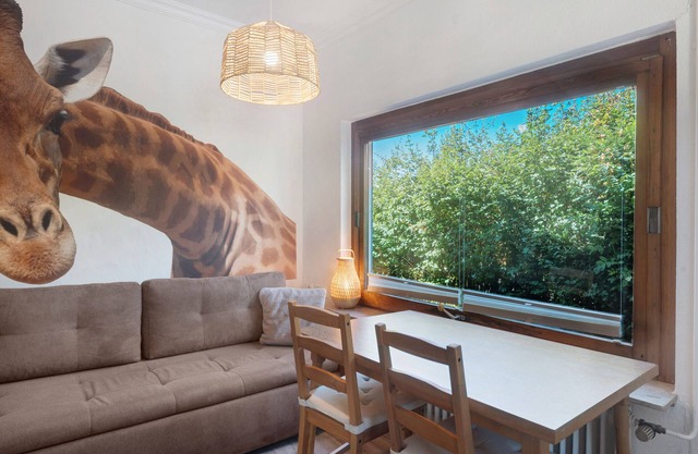 Bungalow 'Giraffe' with Shared Terrace, Shared Garden and Wi-Fi