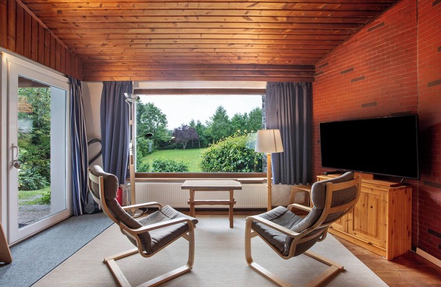 Bungalow 'Uschi' with Private Terrace, Shared Garden and Wi-Fi