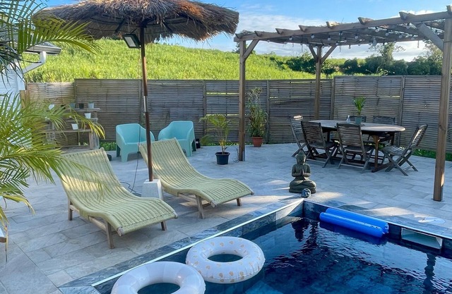 Bungalow with private pool