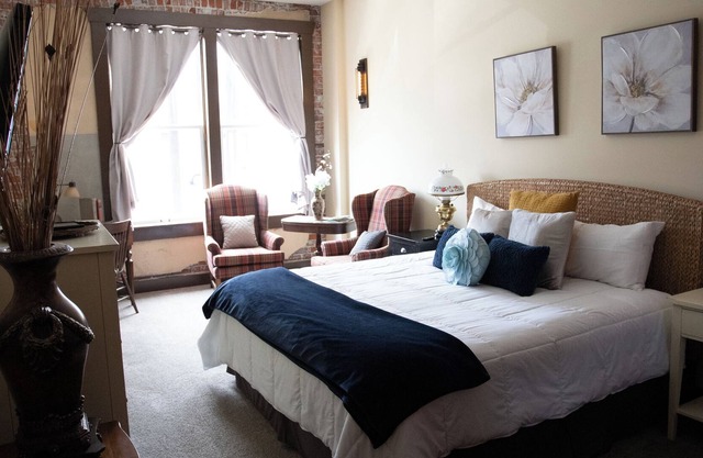Burch Mountain Suite