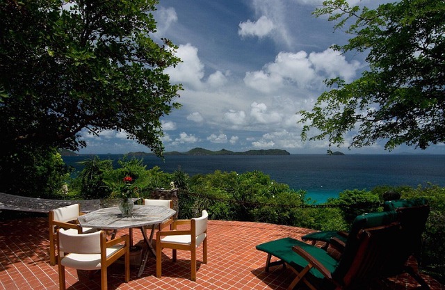 Burke House’s private setting is relaxing, romantic and includes personal cook.