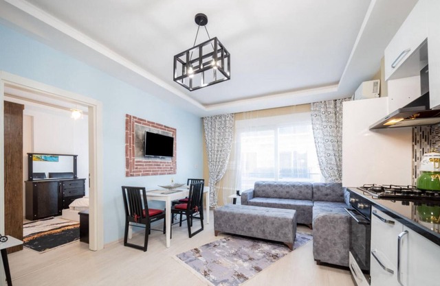 Business-Friendly Flat Close to Beach in Konyaalti