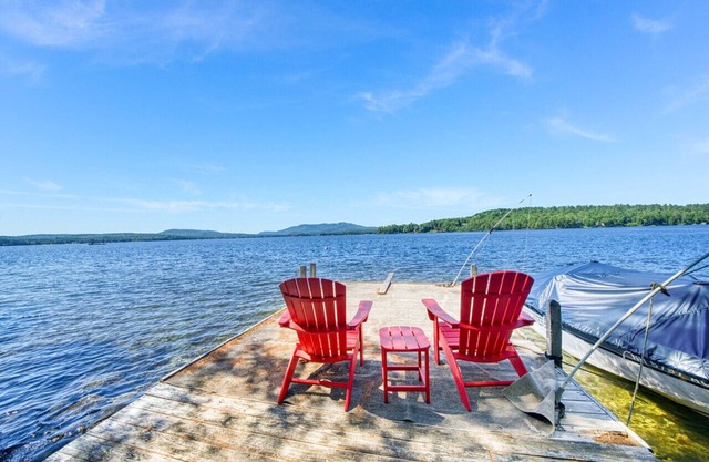Butler Cottage Lakefront on Lake Sunapee