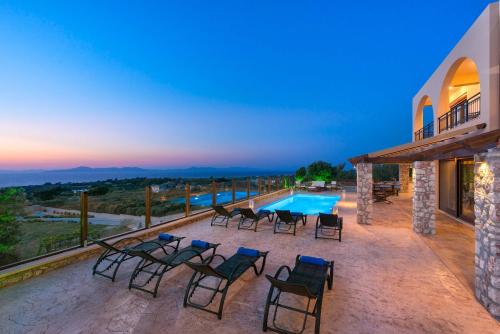 Butterfly Villa with stunning Sea and Valley Views