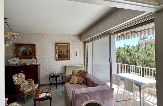 Côté Mer, Spacieux Appartement Balcon, Idéal Centre Ville, Parking Privé