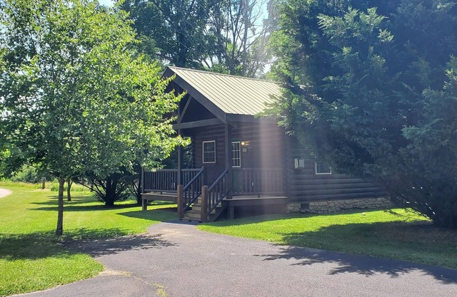 Cabin 295- Trail's End