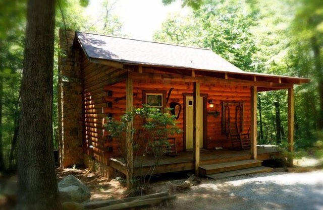 Cabin #7 - Snuggle Den | 0 Bed, 1 Bath