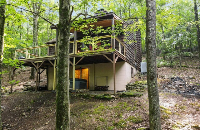 CABIN ALPINE LAKE RESORT - GOLF BEACH HIKE FISH KAYAK HOT TUB POOL GYM RELAX
