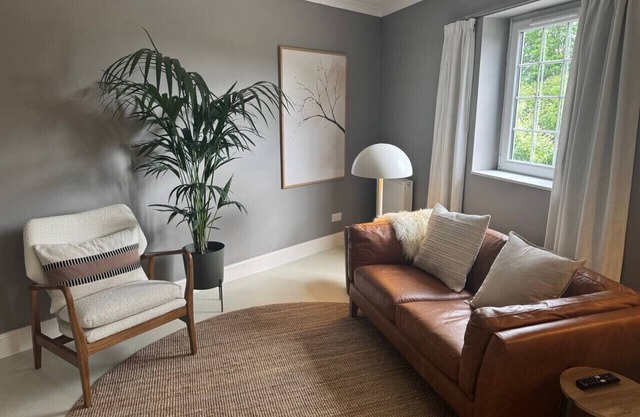 Cairn - one bedroom apartment sleeps up to three