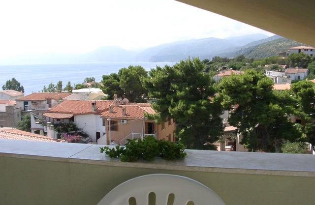Calagonone: House with character