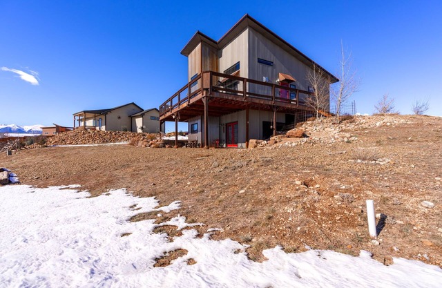 Call of The Wild. Luxury mountain setting, sleeps 6.