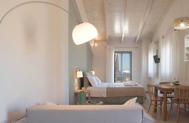 Callisto Seaside - Actaea Queen Studio