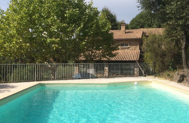 Calm and serenity, family home Southern Ardeche, river and mountains