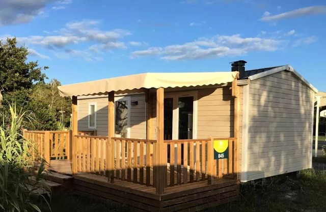 Camping Domaine les Charmilles **** - Maeva Camping - Mobile Home 4 Rooms 6/8 People