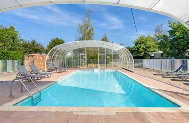 Camping 3 étoiles - Piscine - ccbbchf
