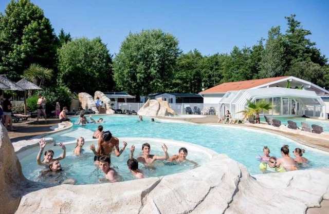 Camping 4 étoiles - Piscine - eebifa