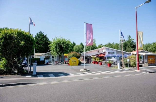 Camping 4 étoiles - Piscine - eebifg