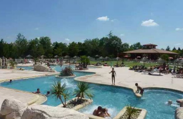 Camping 4 étoiles - Parc aquatique - eecgdh