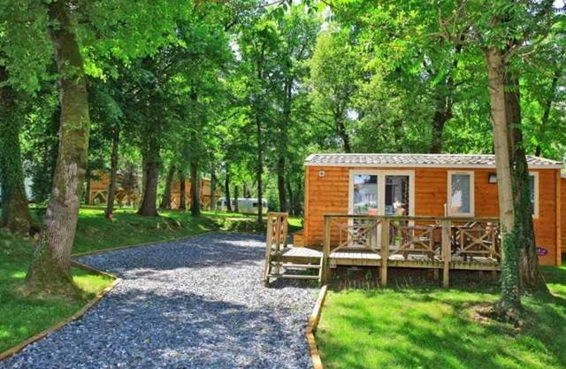 Camping 4 étoiles - Piscine - ef0ccb