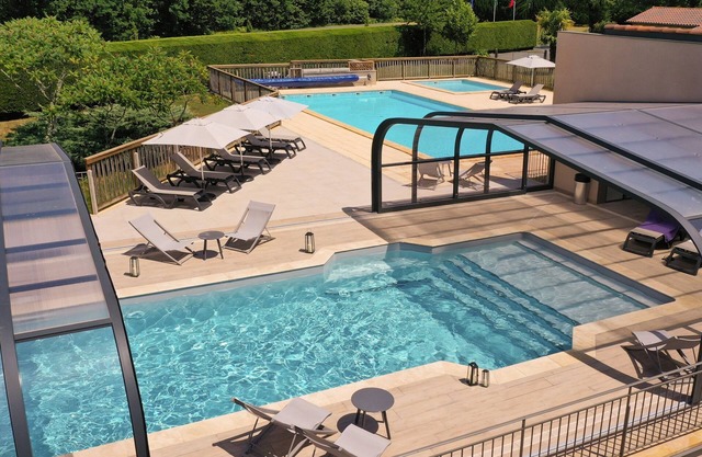 Camping 4* | Piscine Couverte | Mobil-home 6p + TV