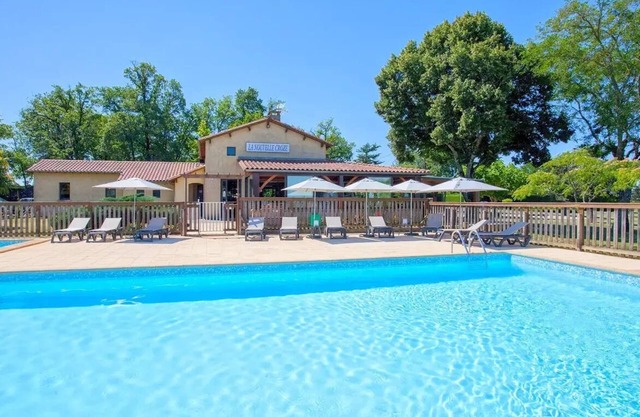 Camping La Nouvelle Croze* - 4 Room TV Family Mobile Home 6 people