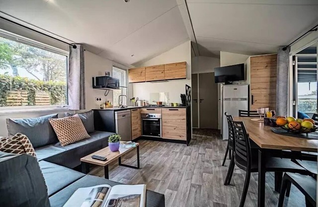 Camping L'Océan* - Quattro 5 room mobile home 8 people Jacuzzi