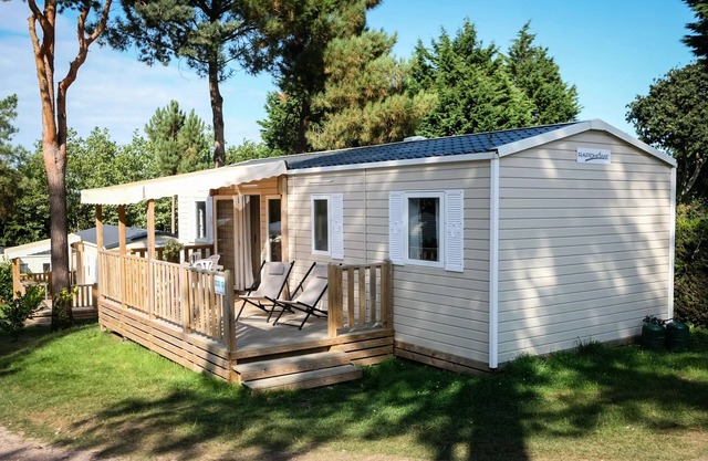 Camping Le Barberousse* - Mobile home 5 rooms 8/10 people Air-conditioned