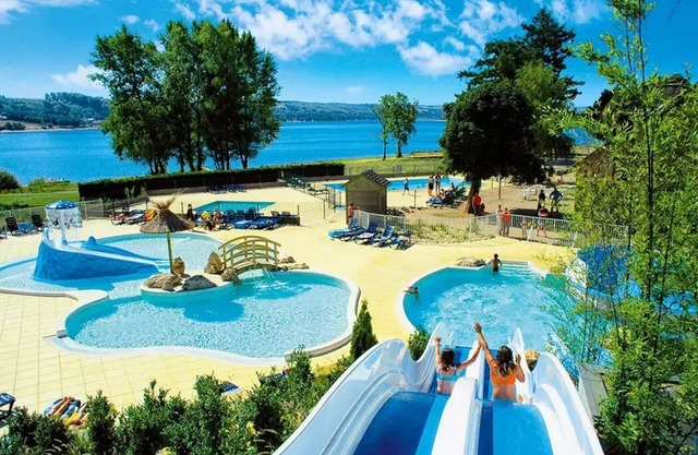 Camping Le Caussanel* - Family Confort 3 room apartment for 4 people Air-conditioned