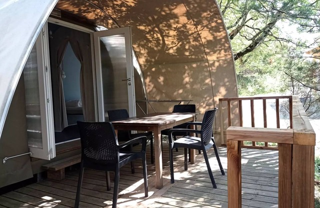 Camping le Roc del Rey* - Coco Sweet 3 rooms 4 people Without Sanitary