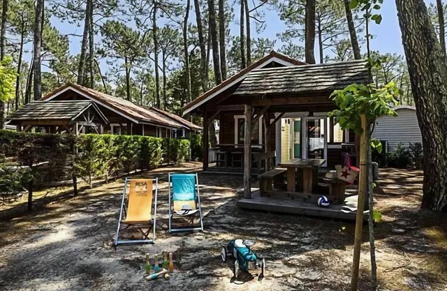 Camping Le Vieux Port* - 2 bedroom chalet 4/5 people