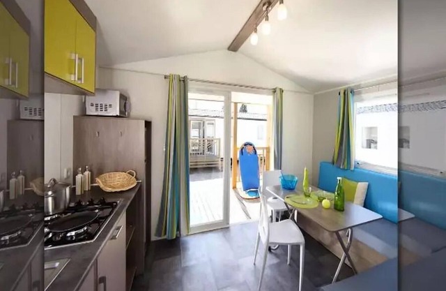 Camping maeva Escapades La Clairière * - Comfort Mobile Home 3 Rooms 4 People + TV
